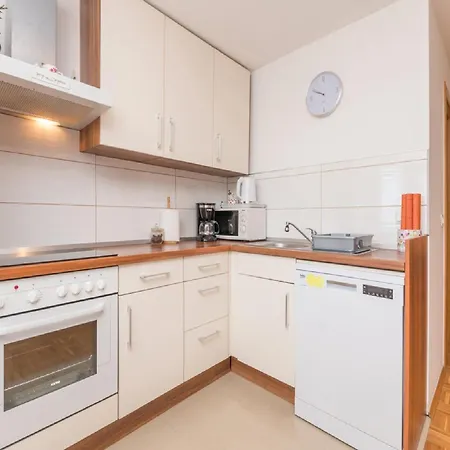 Lilly Apartament *